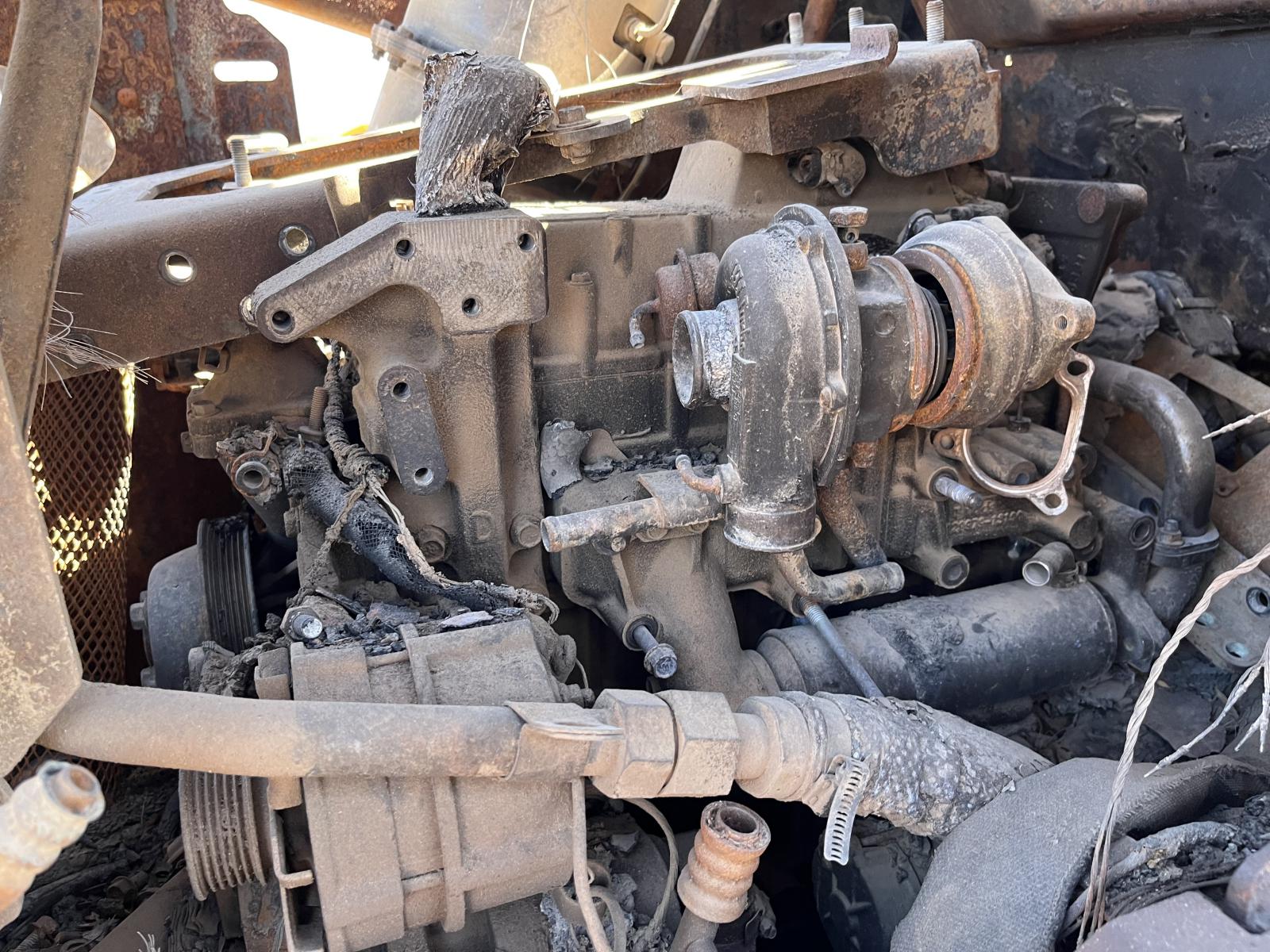 ./imagenes/INVOICE/2019/15577/JOHN-DEERE-333G (2).JPG